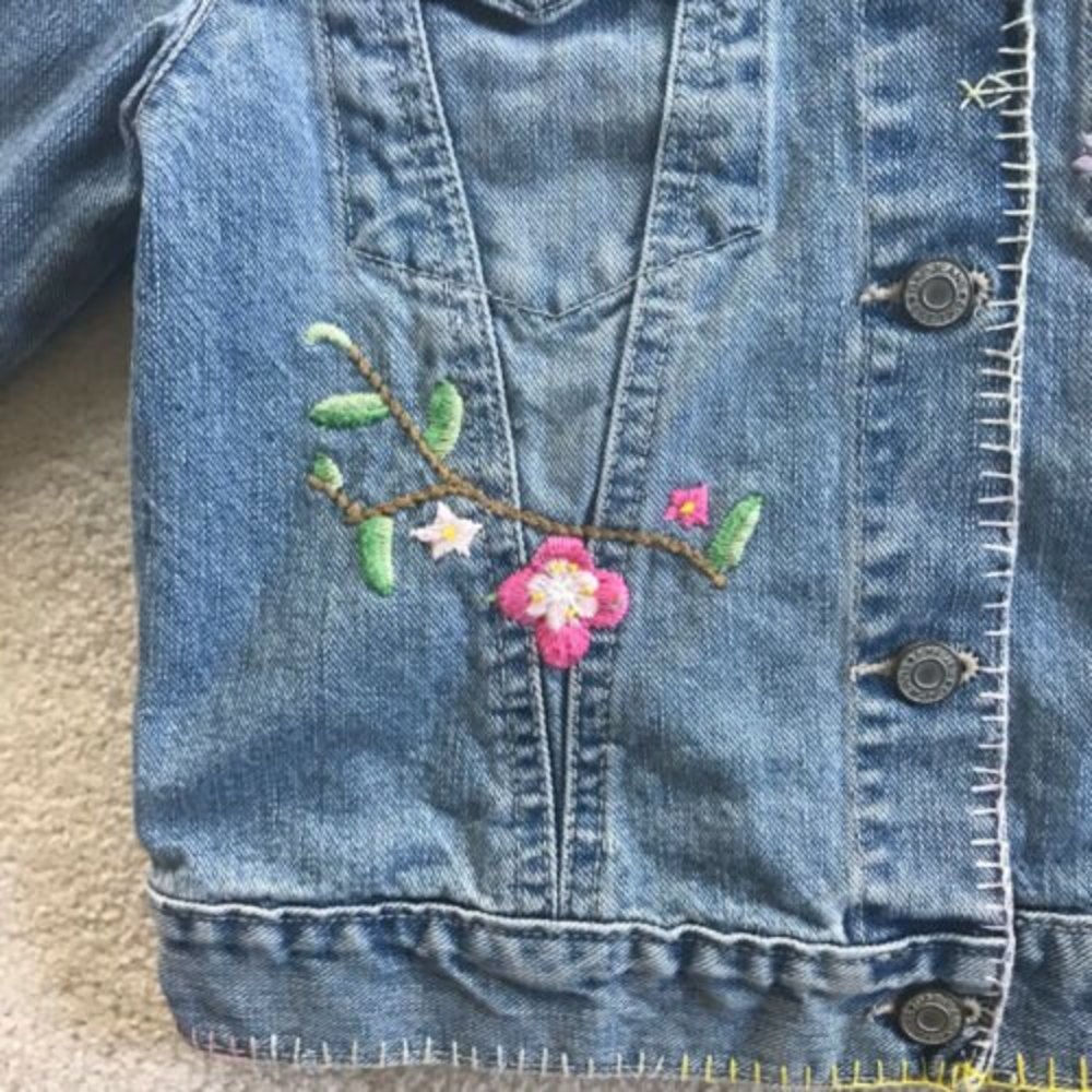 Gap Kids Girls Blue Denim Jean Jacket Button Front Embroidered Size 5/6
